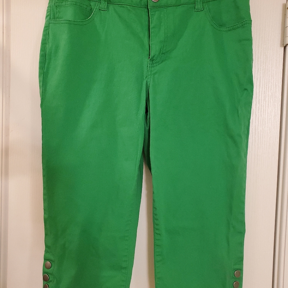 Capri pants